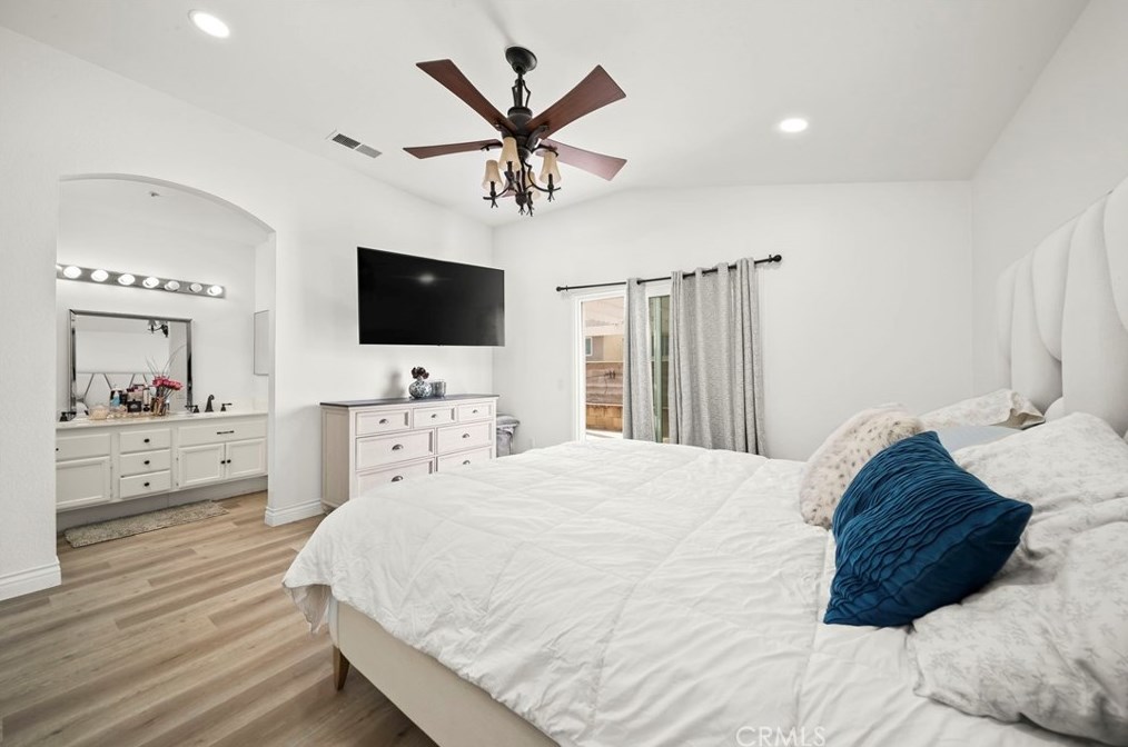 15023 Fox Rdg Dr, Fontana CA 92336-1103 exterior