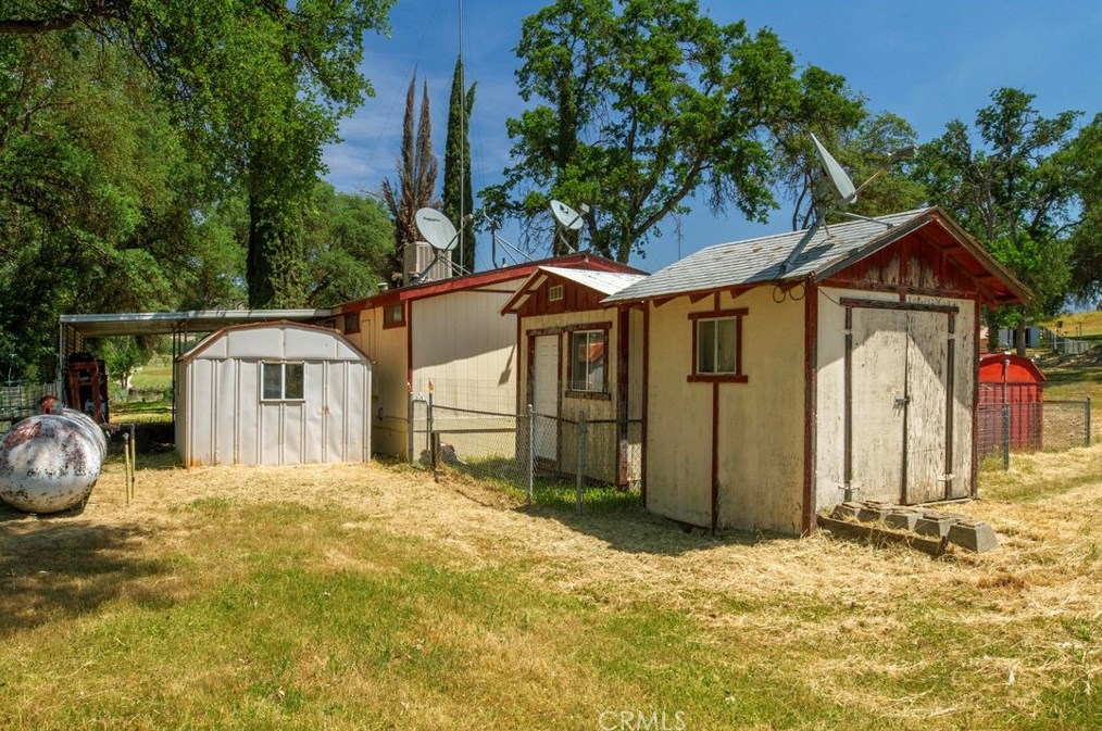31007 Ruth Hill Rd, Orange Cove CA  93675-9332 exterior