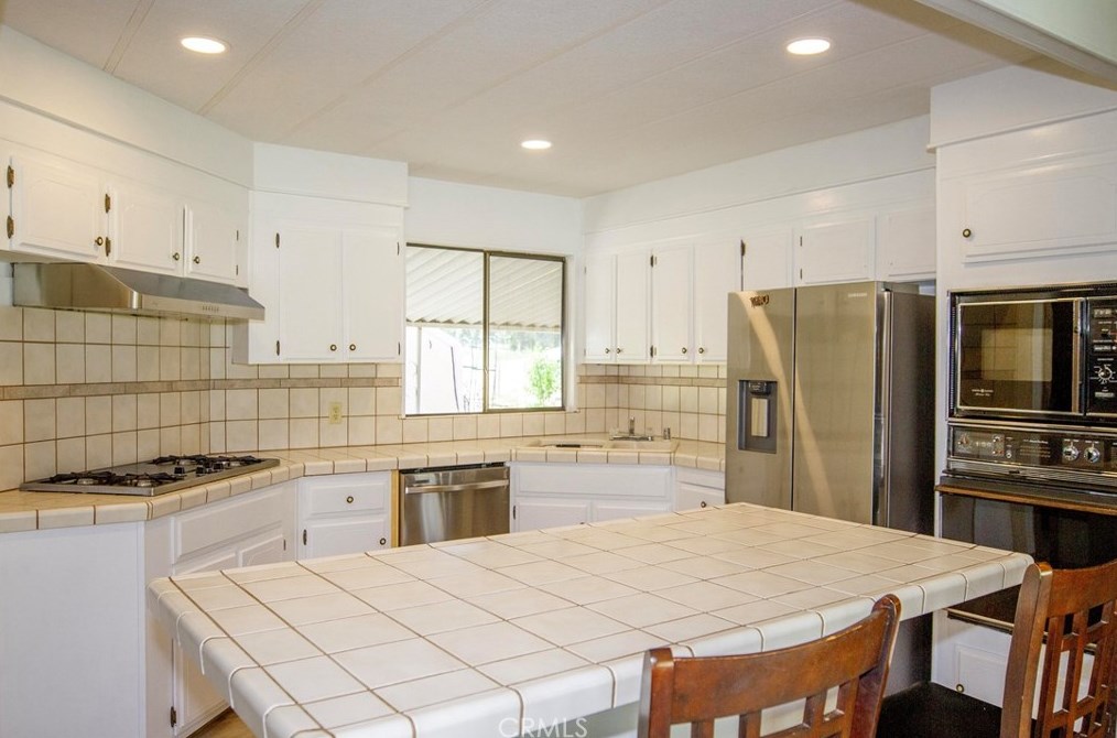 31007 Ruth Hill Rd, Orange Cove CA  93675-9332 exterior
