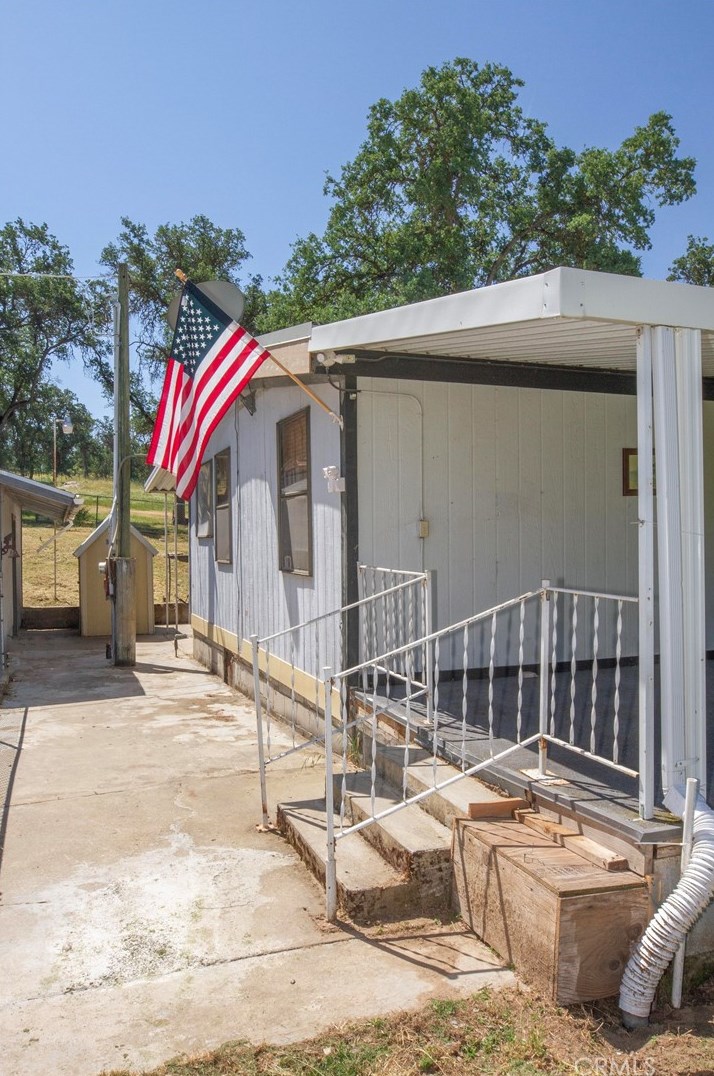 31007 Ruth Hill Rd, Orange Cove CA  93675-9332 exterior