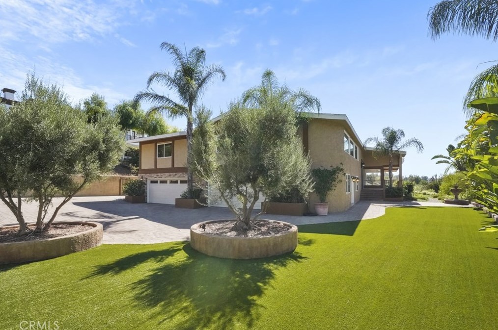 473 Country Hill Rd, Anaheim CA  92808-1353 exterior