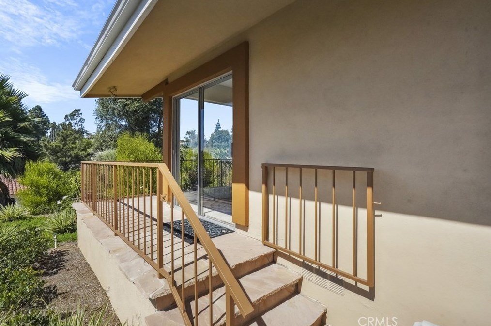 473 Country Hill Rd, Anaheim CA  92808-1353 exterior
