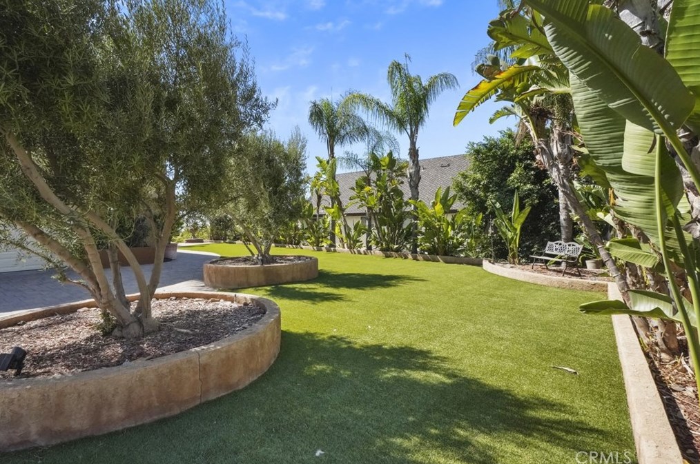 473 Country Hill Rd, Anaheim CA  92808-1353 exterior
