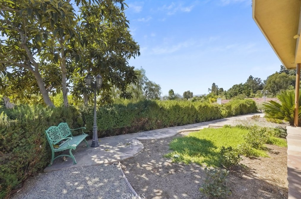 473 Country Hill Rd, Anaheim CA  92808-1353 exterior