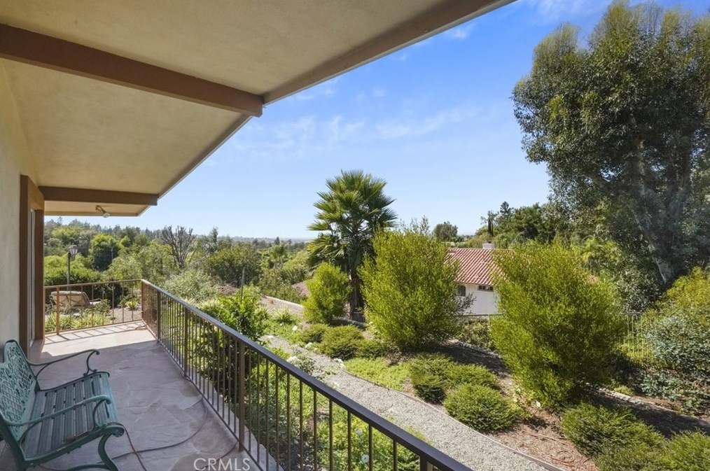 473 Country Hill Rd, Anaheim CA  92808-1353 exterior