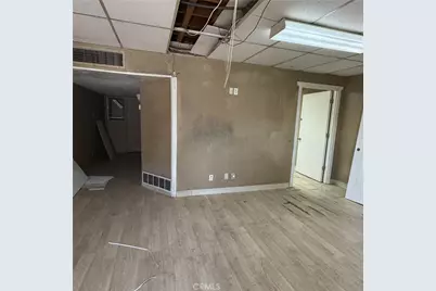 618 N Fulton Street, Fresno, CA 93721 - Photo 1