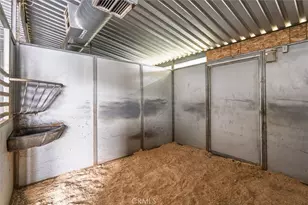 36515 Wells Rd, Coarsegold, CA 93614 - Photo 15