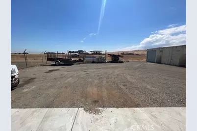 1075 W Elm Avenue, Coalinga, CA 93210 - Photo 7