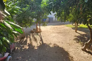 725 18th Pl, Delano, CA 93215 - Photo 27