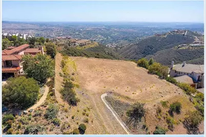 18347 Via Ambiente, Rancho Santa Fe, CA 92067 - Photo 9