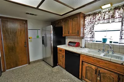 1200 Oxford Way, Hanford, CA 93230 - Photo 19