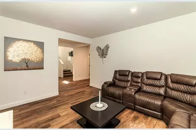 2698 N Arroyo Avenue, Fresno, CA 93727 - Photo 19
