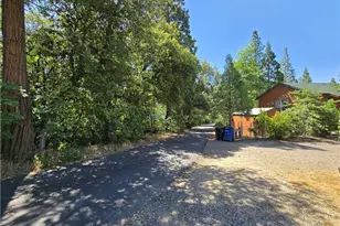 39567 E Idylwild, Bass Lake, CA 93604 - Photo 41