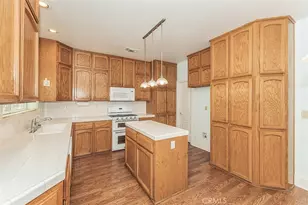 1094 E Monticello Cir, Fresno, CA 93720 - Photo 13