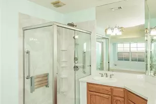 1094 E Monticello Cir, Fresno, CA 93720 - Photo 23