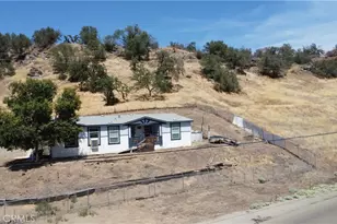 37180 Mistletoe Rd, Squaw Valley, CA 93675 - Photo 15