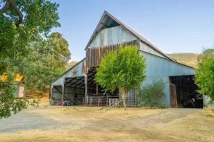 47069 Crump Ln, Coalinga, CA 93210 - Photo 11