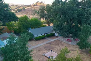 47069 Crump Ln, Coalinga, CA 93210 - Photo 7