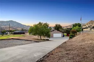 7214 Lupine Dr, Sanger, CA 93657 - Photo 23