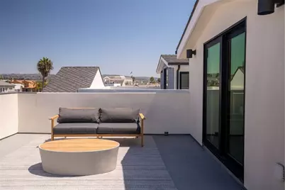 315 E Bay Avenue, Newport Beach, CA 92661 - Photo 29