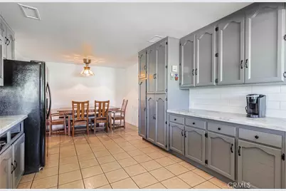 16993 Jennifer Court, Madera, CA 93636 - Photo 9