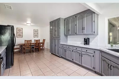 16993 Jennifer Court, Madera, CA 93636 - Photo 7