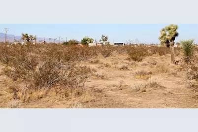 6720 Sacramento Road, Phelan, CA 92371 - Photo 5