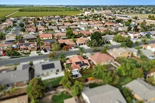 1411 Bella Oaks, Hanford, CA 93230 - Photo 33