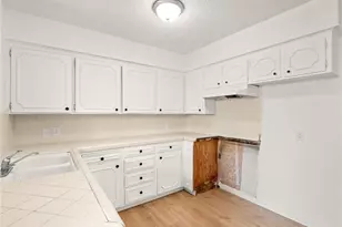 3725 N Fruit Ave, Fresno, CA 93705 - Photo 13