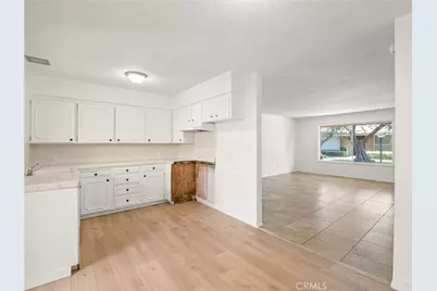 3725 N Fruit Avenue #B, Fresno, CA 93705 - Photo 11