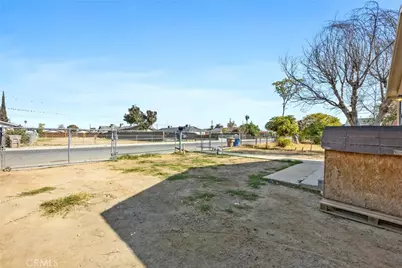 1425 Murdock, Bakersfield, CA 93307 - Photo 17