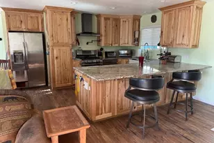 39468 Summit Dr, Oakhurst, CA 93644 - Photo 11