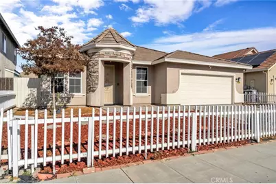 1049 Stanford, Madera, CA 93637 - Photo 3