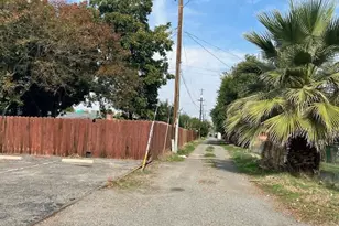 1021 Claire, Corcoran, CA 93212 - Photo 25