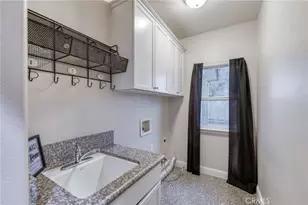 169 Rosewood, Sanger, CA 93657 - Photo 19