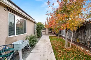 425 Karen, Kerman, CA 93630 - Photo 43