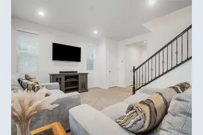 6280 E Valley Edge Drive, Fresno, CA 93727 - Photo 11