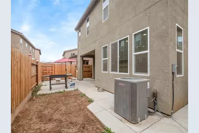 6280 E Valley Edge Drive, Fresno, CA 93727 - Photo 25