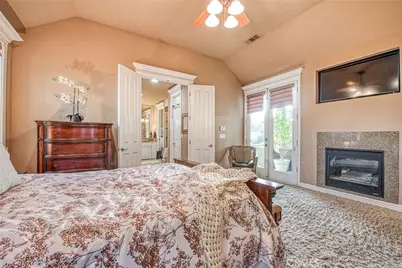 7730 Gilroy Avenue, Fresno, CA 93722 - Photo 37