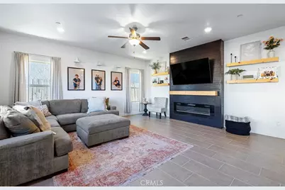 4085 Alamos, Clovis, CA 93619 - Photo 3