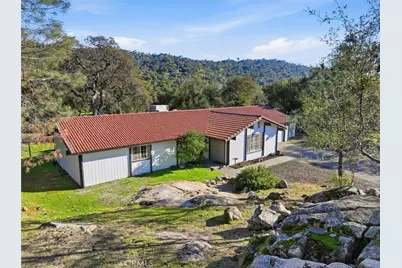 31083 Moccassin Court, Coarsegold, CA 93614 - Photo 3