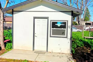 2425 S 10th St, Fresno, CA 93725 - Photo 15