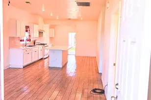 2425 S 10th St, Fresno, CA 93725 - Photo 3