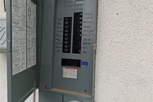 2425 S 10th St, Fresno, CA 93725 - Photo 17