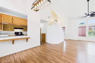 10781 N Windham Bay Cir, Fresno, CA 93730 - Photo 7