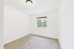 10781 N Windham Bay Cir, Fresno, CA 93730 - Photo 35