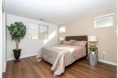 9562 Sundance Street, Pacoima, CA 91331 - Photo 13