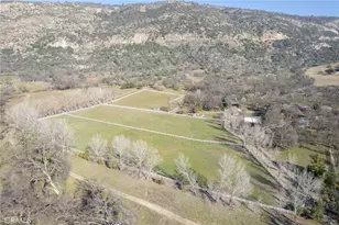 36039 Cranmore Ln, Auberry, CA 93602 - Photo 9