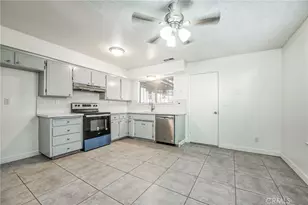 981 N Thorne Ave, Fresno, CA 93728 - Photo 9