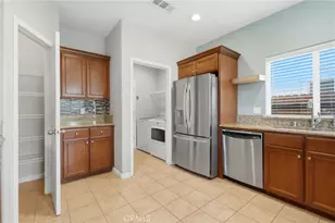 1206 N Kaplan Pl, Hanford, CA 93230 - Photo 25